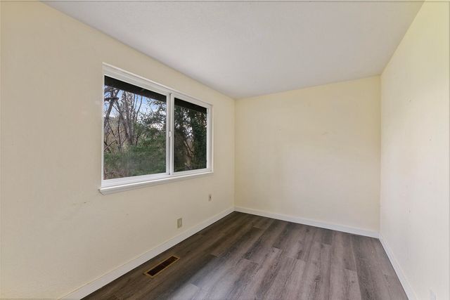 107 Marie Circle, Rogue River, OR 97537