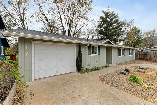 107 Marie Circle, Rogue River, OR 97537