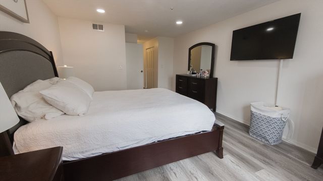 232 Canton St 206, Randolph, MA 02368