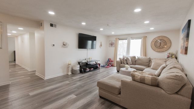 232 Canton St 206, Randolph, MA 02368