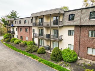 232 Canton St 206, Randolph, MA 02368
