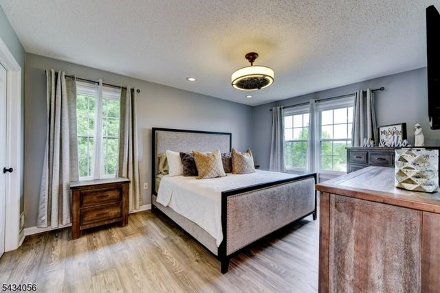 121 Woodward Lane, Bernards Twp., NJ 07920