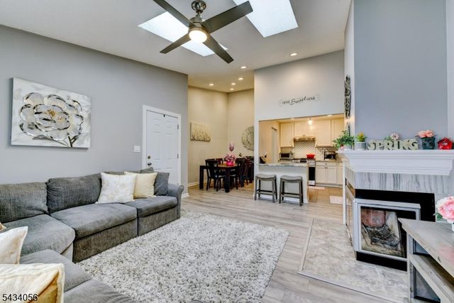 121 Woodward Lane, Bernards Twp., NJ 07920