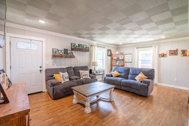 504 Parrish St, Lawrenceburg, TN 38464