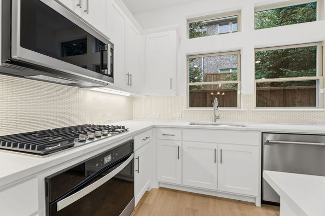 2184 Southwick Drive, Lewisville, TX 75067