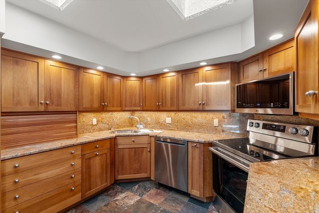 30 Stearns Rd PHB, Brookline, MA 02446