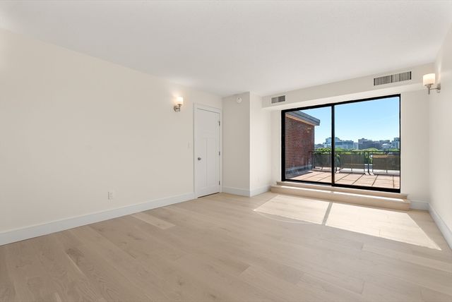 30 Stearns Rd PHB, Brookline, MA 02446