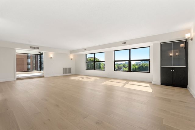 30 Stearns Rd PHB, Brookline, MA 02446