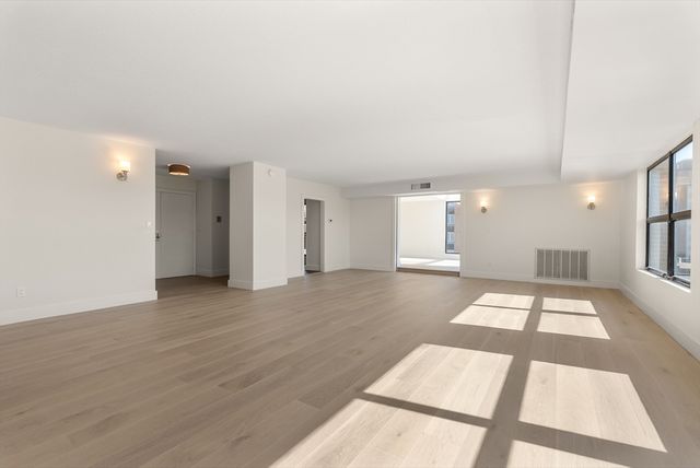 30 Stearns Rd PHB, Brookline, MA 02446