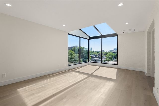 30 Stearns Rd PHB, Brookline, MA 02446