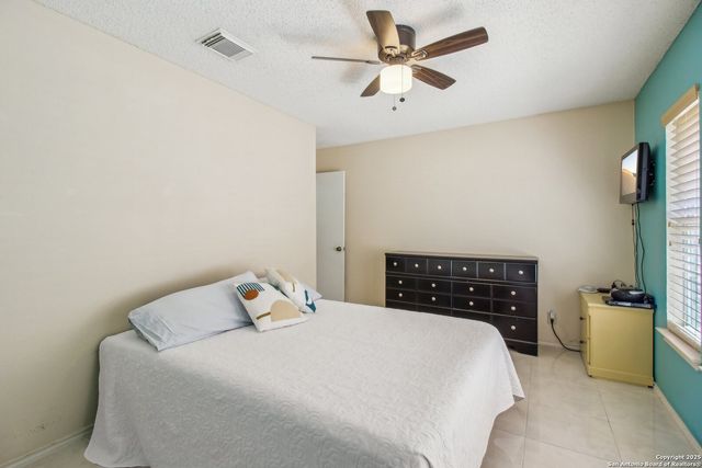 4825 Sunlit Well, San Antonio, TX 78247