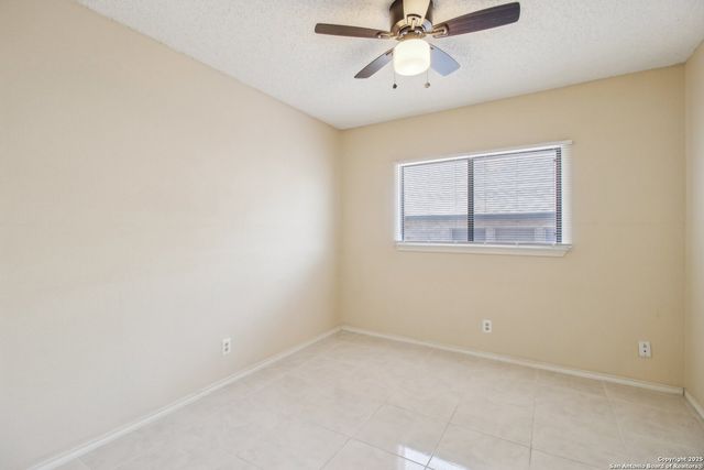 4825 Sunlit Well, San Antonio, TX 78247