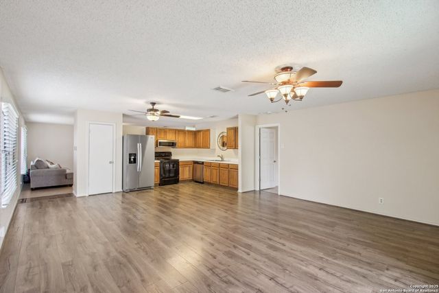 4825 Sunlit Well, San Antonio, TX 78247