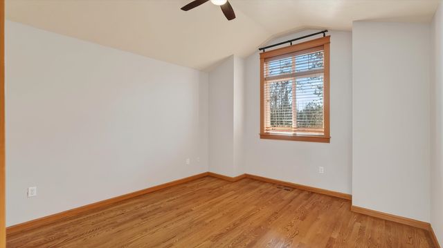 1525 E Heritage Ln, Spokane, WA 99208