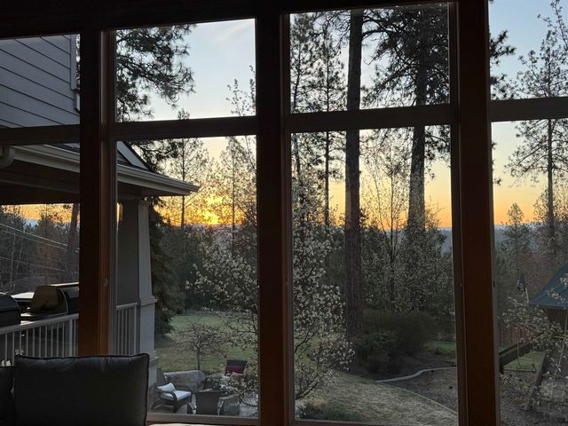 1525 E Heritage Ln, Spokane, WA 99208