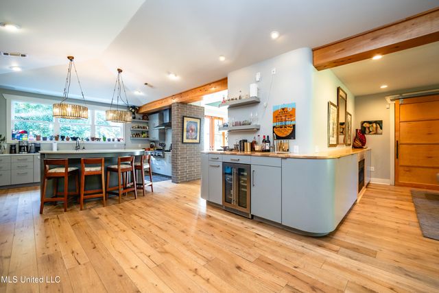 2216 Southwood Road, Jackson, MS 39211