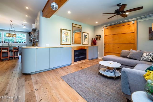 2216 Southwood Road, Jackson, MS 39211