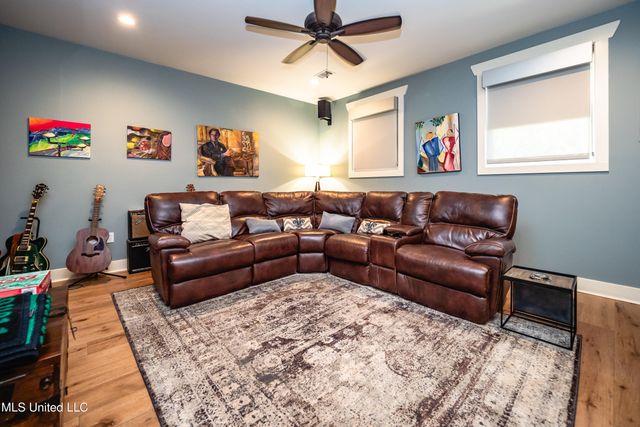 2216 Southwood Road, Jackson, MS 39211