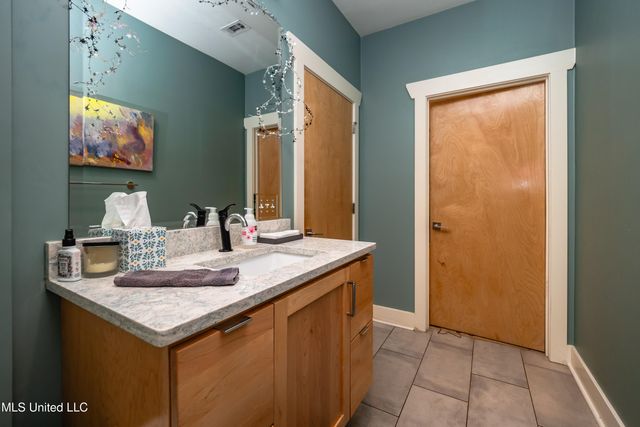 2216 Southwood Road, Jackson, MS 39211