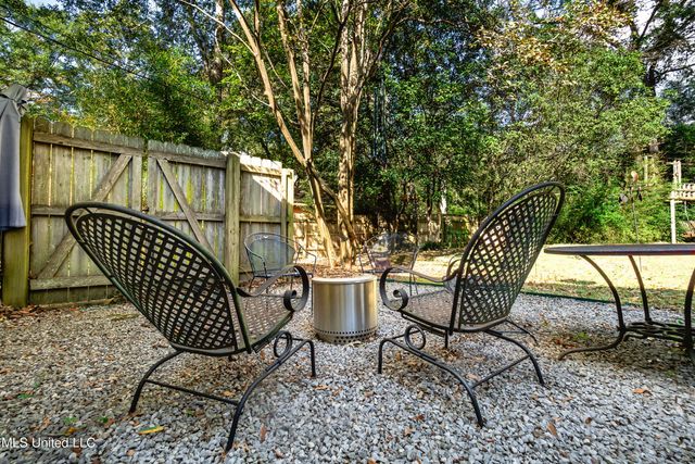 2216 Southwood Road, Jackson, MS 39211