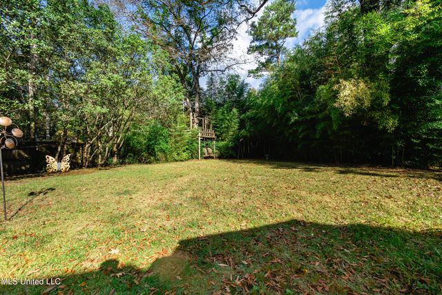 2216 Southwood Road, Jackson, MS 39211