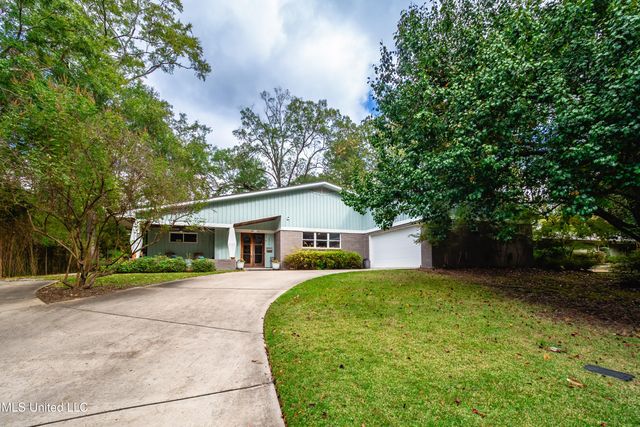 2216 Southwood Road, Jackson, MS 39211