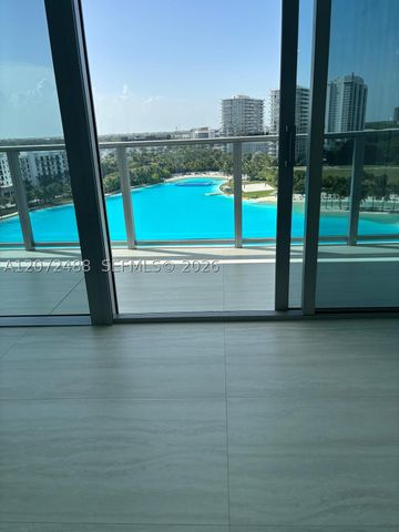 2411 LAGUNA CIRCLE 809, North Miami, FL 33181