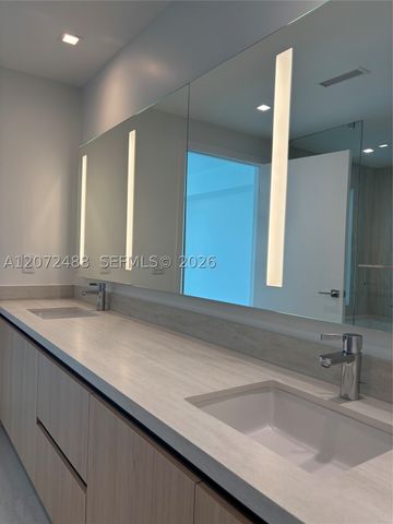 2411 LAGUNA CIRCLE 809, North Miami, FL 33181