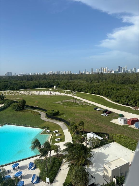 2411 LAGUNA CIRCLE 809, North Miami, FL 33181