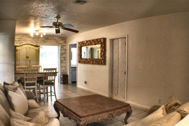 6532 Mayo St, Hollywood, FL 33023