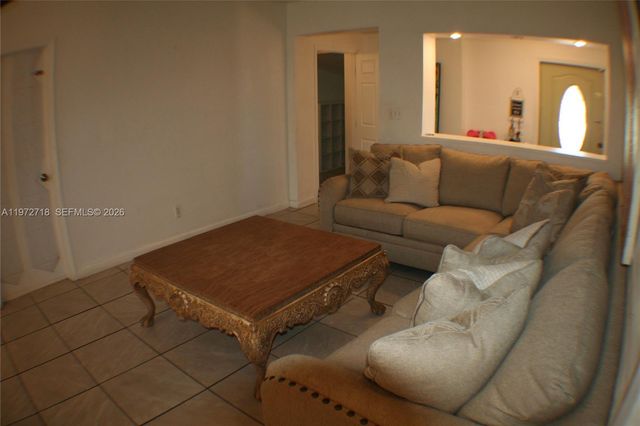 6532 Mayo St, Hollywood, FL 33023