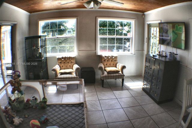 6532 Mayo St, Hollywood, FL 33023