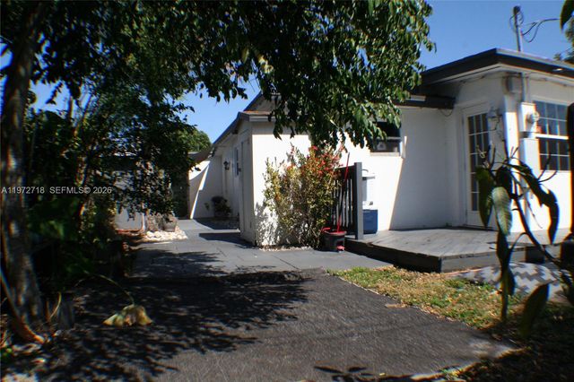 6532 Mayo St, Hollywood, FL 33023