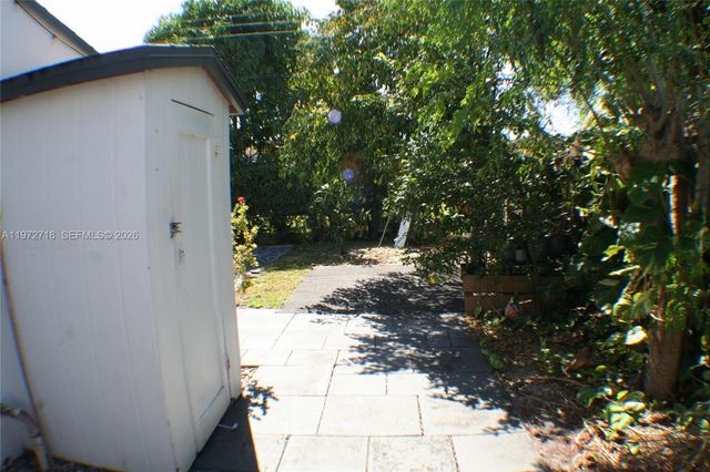 6532 Mayo St, Hollywood, FL 33023