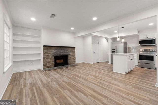 4147 N Gloucester Place, Atlanta, GA 30341