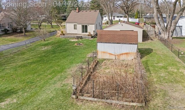 1655 Petrolia, West Bloomfield Charter Township, MI 48324