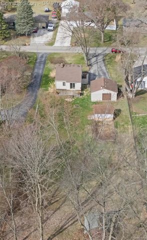 1655 Petrolia, West Bloomfield Charter Township, MI 48324