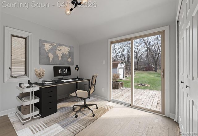 1655 Petrolia, West Bloomfield Charter Township, MI 48324