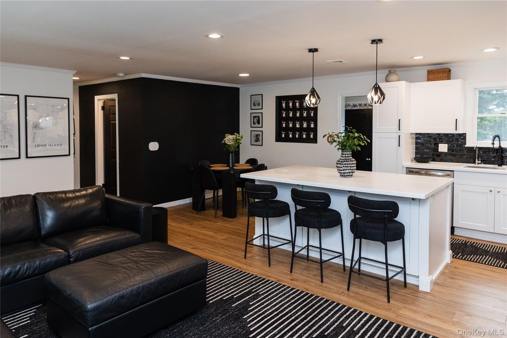 105 Highland Avenue, Patchogue, NY 11772 — photo 3