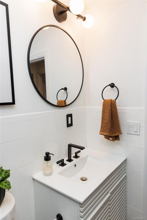 105 Highland Avenue, Patchogue, NY 11772 — photo 5