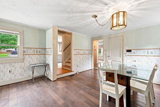 66 Charlton St, Oxford, MA 01540