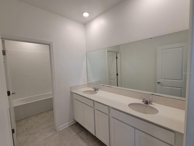 827 HITCH LOOP, St Cloud, FL 34772