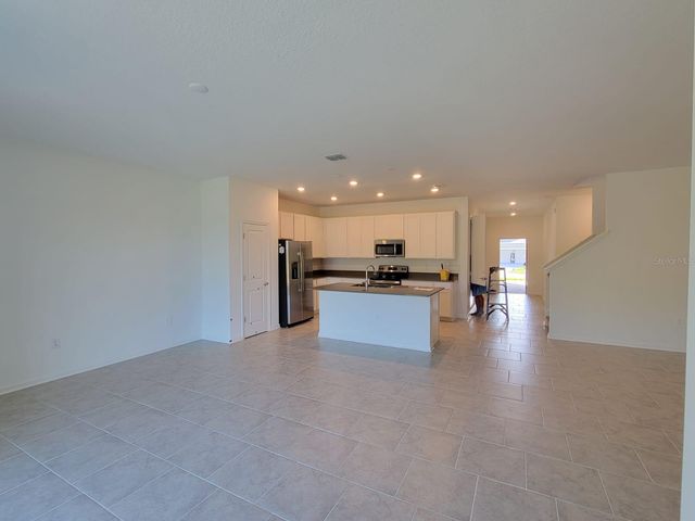 827 HITCH LOOP, St Cloud, FL 34772