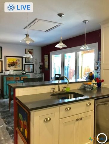 117 E Crockett, Luling, TX 78648