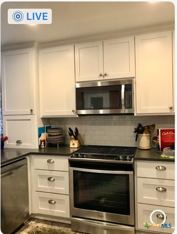 117 E Crockett, Luling, TX 78648