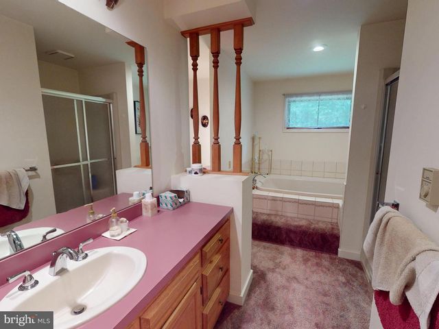 600 HOUTZ LN, Port Matilda, PA 16870