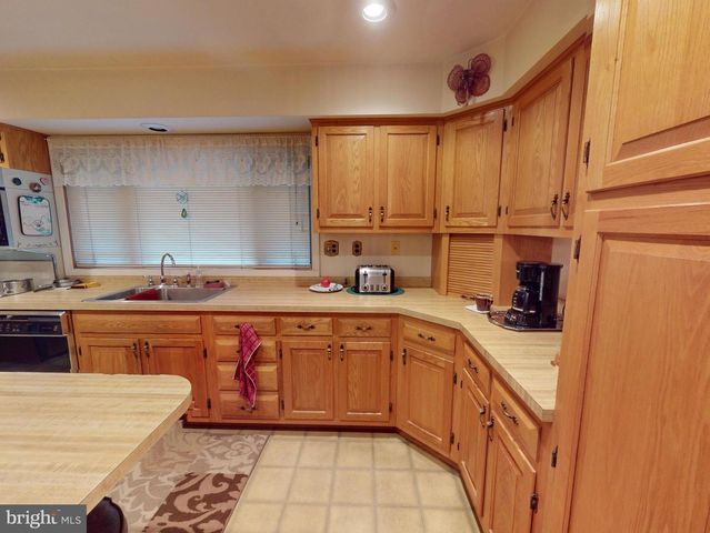 600 HOUTZ LN, Port Matilda, PA 16870