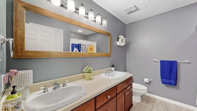 5309 Oak Glade Lane, Knoxville, TN 37918