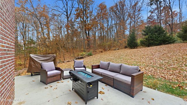 5309 Oak Glade Lane, Knoxville, TN 37918