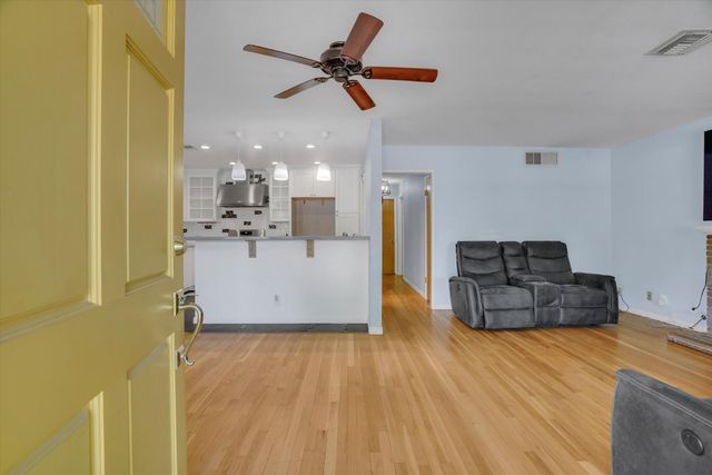 1406 Baywood Dr, Modesto, CA 95350